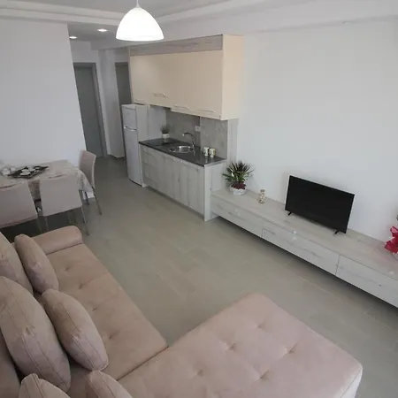 Amaris Apartment