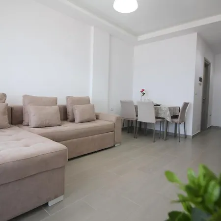 Amaris * Sarandë