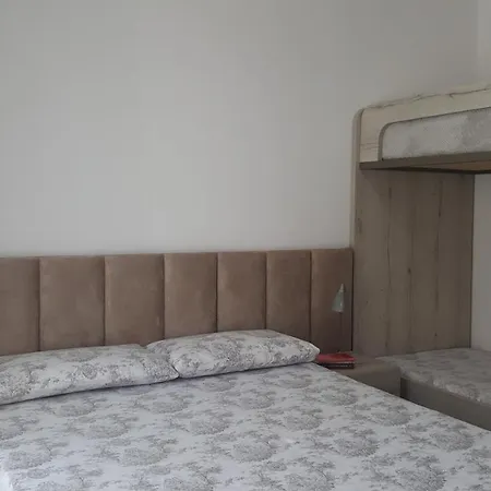 Amaris Apartment *
