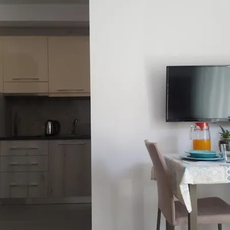 Amaris * Sarandë